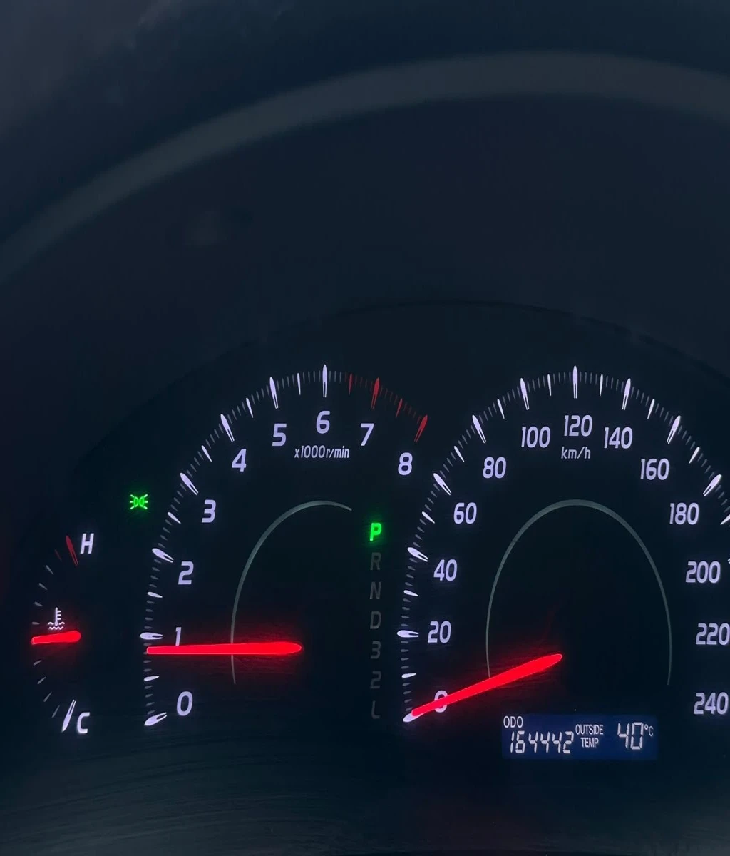 تويوتا كامري موديل 2009 وارد اليابان 4 سلندر 2.0 ماشي 164000 كيلو ابيض و جلد اسود من الداخل مستخدم فالدولة مطلوب 16000 وقابل للتفاوض 0557757673 - Image 5