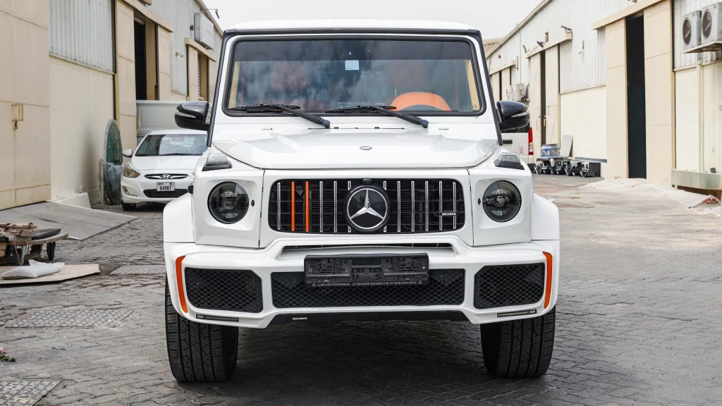 Mercedes Benz 500/560 - Image 2