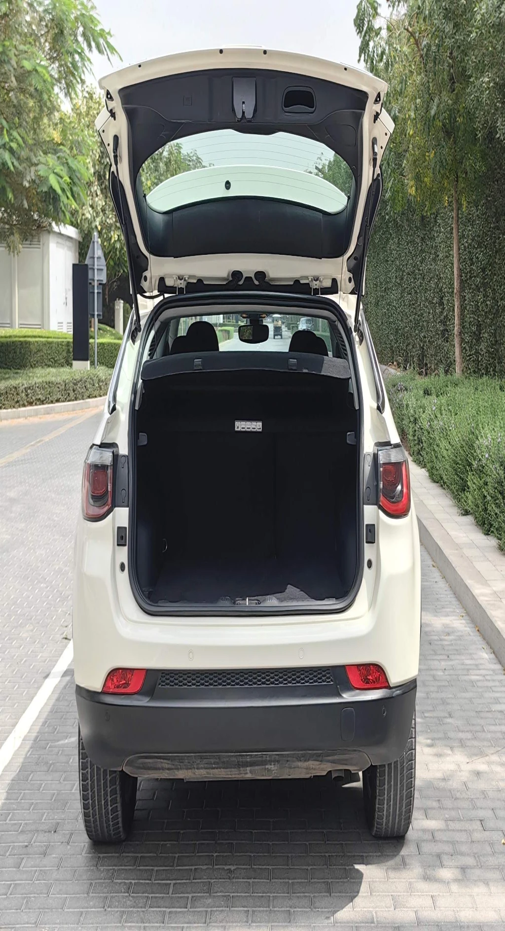2020 JEEP COMPASS GCC 4X4 54K KM - Image 8