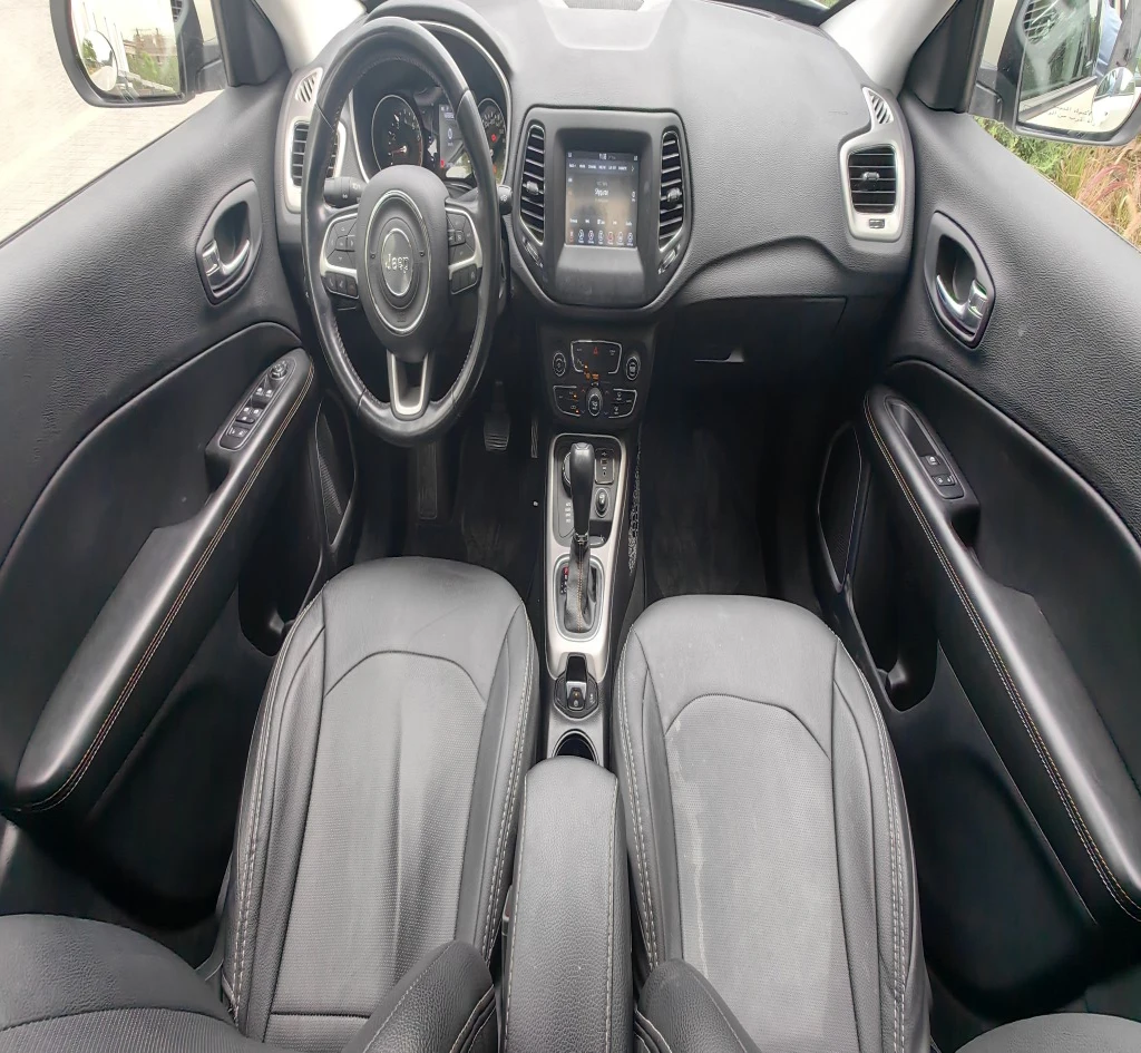 2020 JEEP COMPASS GCC 4X4 54K KM - Image 10