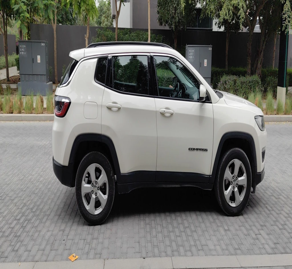 2020 JEEP COMPASS GCC 4X4 54K KM - Image 5