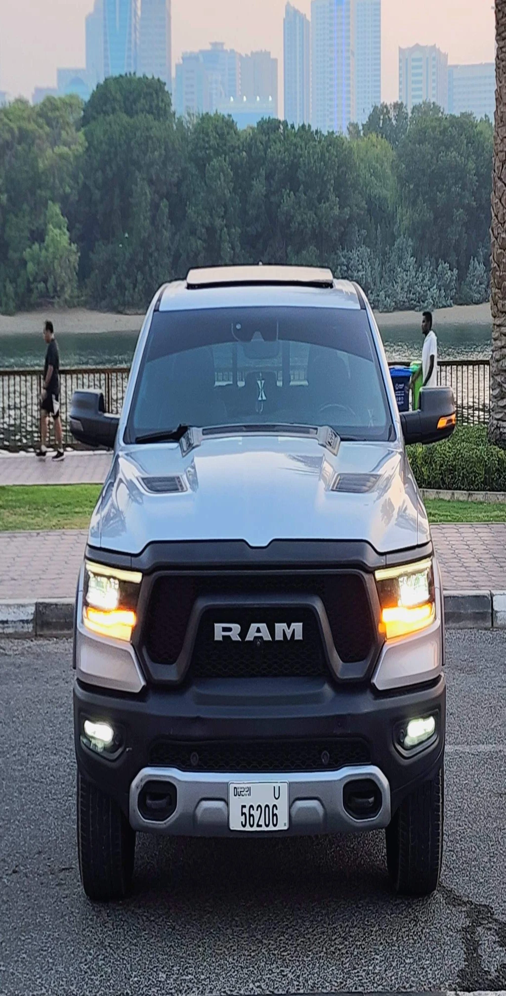 دودج رام فئة ريبل محرك 5.7 -4×4 أعلى المواصفات بأفضل سعر بالخليج  تحويل فوري لا يحتاج اي مصاريف يقبل الدفع كاش او تمويل بنكي - Image 3