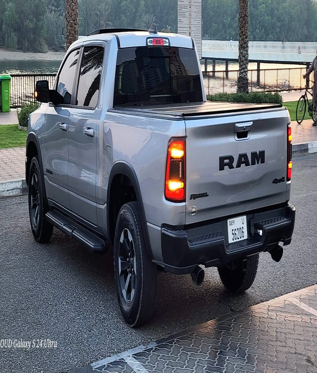 دودج رام فئة ريبل محرك 5.7 -4×4 أعلى المواصفات بأفضل سعر بالخليج  تحويل فوري لا يحتاج اي مصاريف يقبل الدفع كاش او تمويل بنكي - Image 17