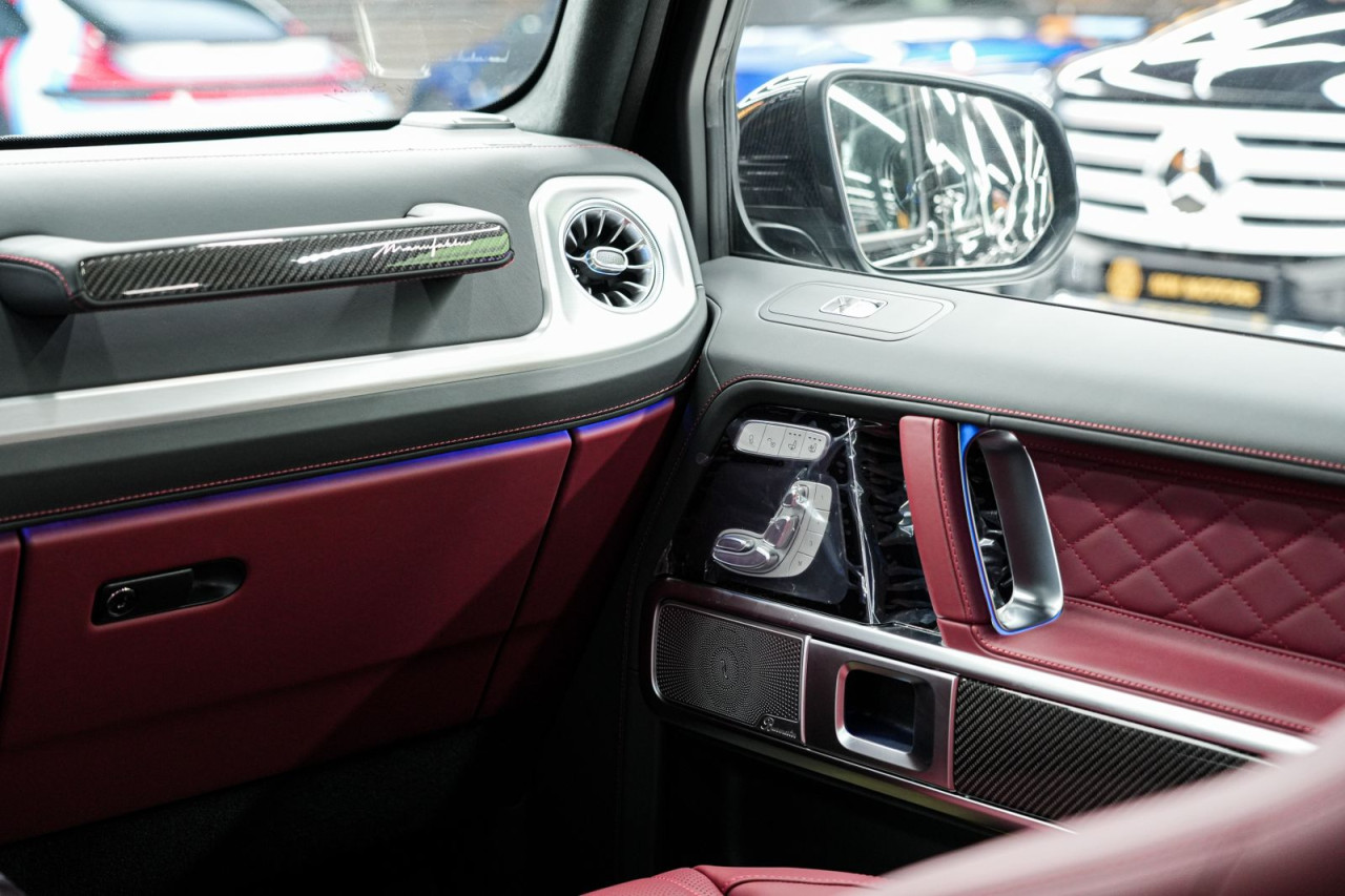 Mercedes Benz G-Class - Image 8