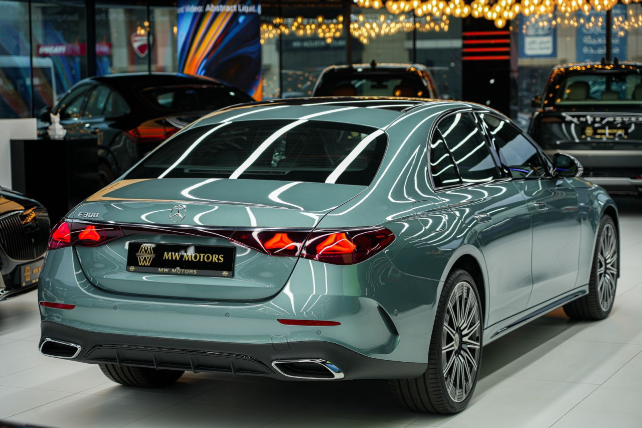 Mercedes Benz E-Class - Image 4