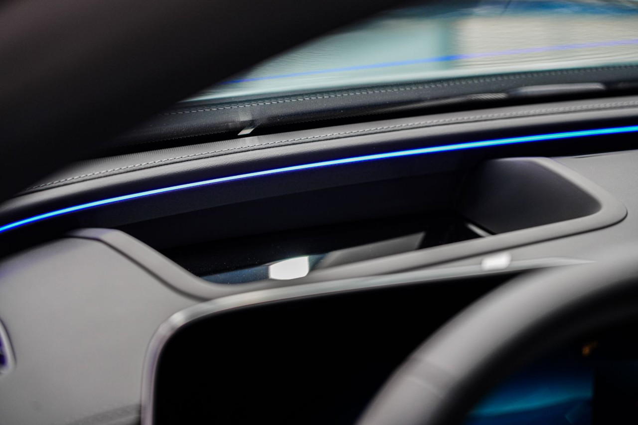 Mercedes Benz E-Class - Image 7