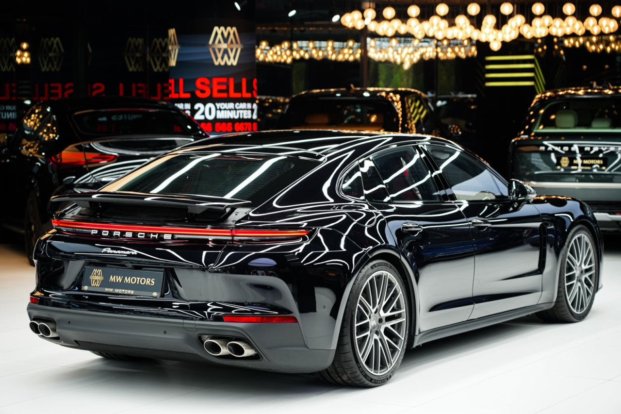 Porsche Panamera - Image 15