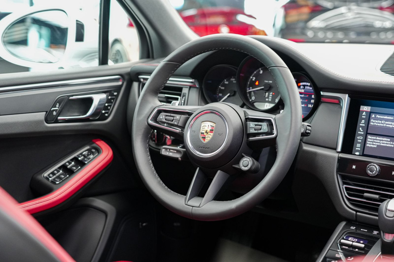 Porsche Macan - Image 6