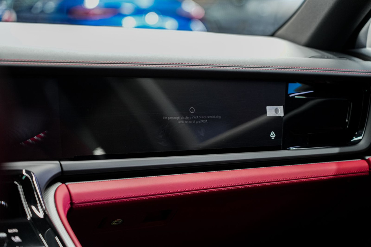 Porsche Panamera - Image 2