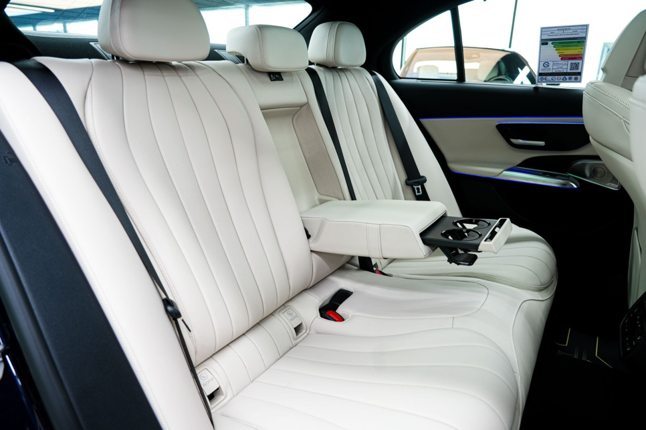 Mercedes Benz E-Class - Image 11