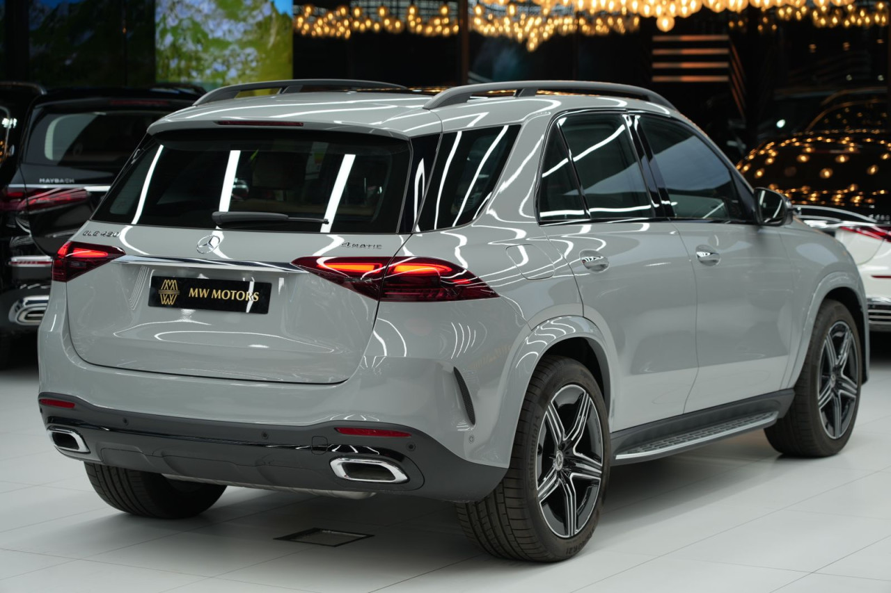 Mercedes Benz GLE SUV - Image 4