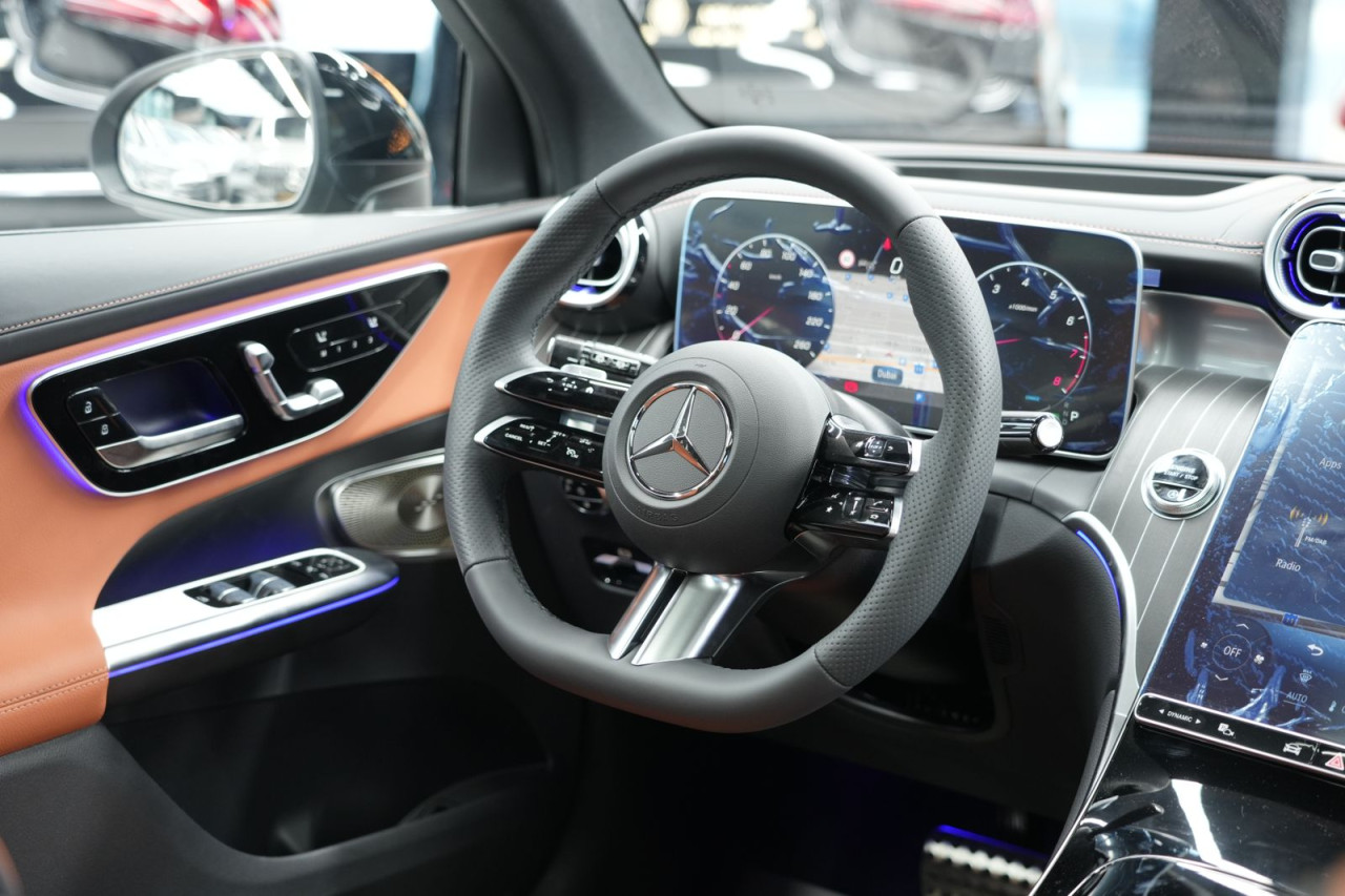 Mercedes Benz 190 - Image 6