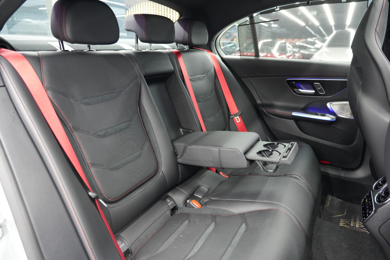 Mercedes Benz C-Class - Image 5
