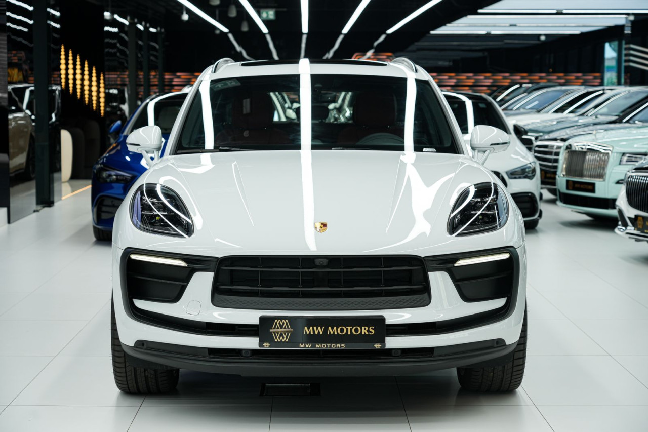 Porsche Macan - Image 3
