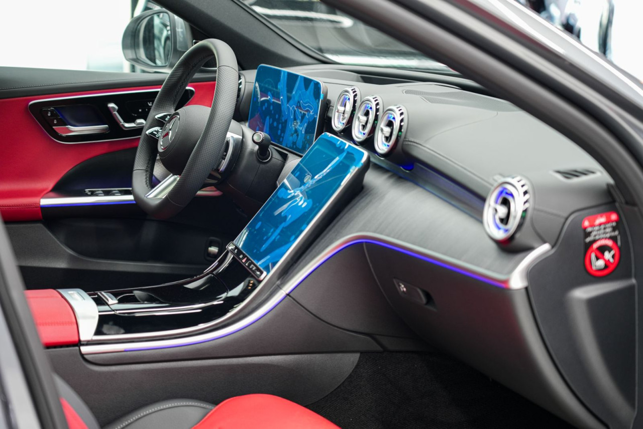 Mercedes Benz C-Class - Image 6