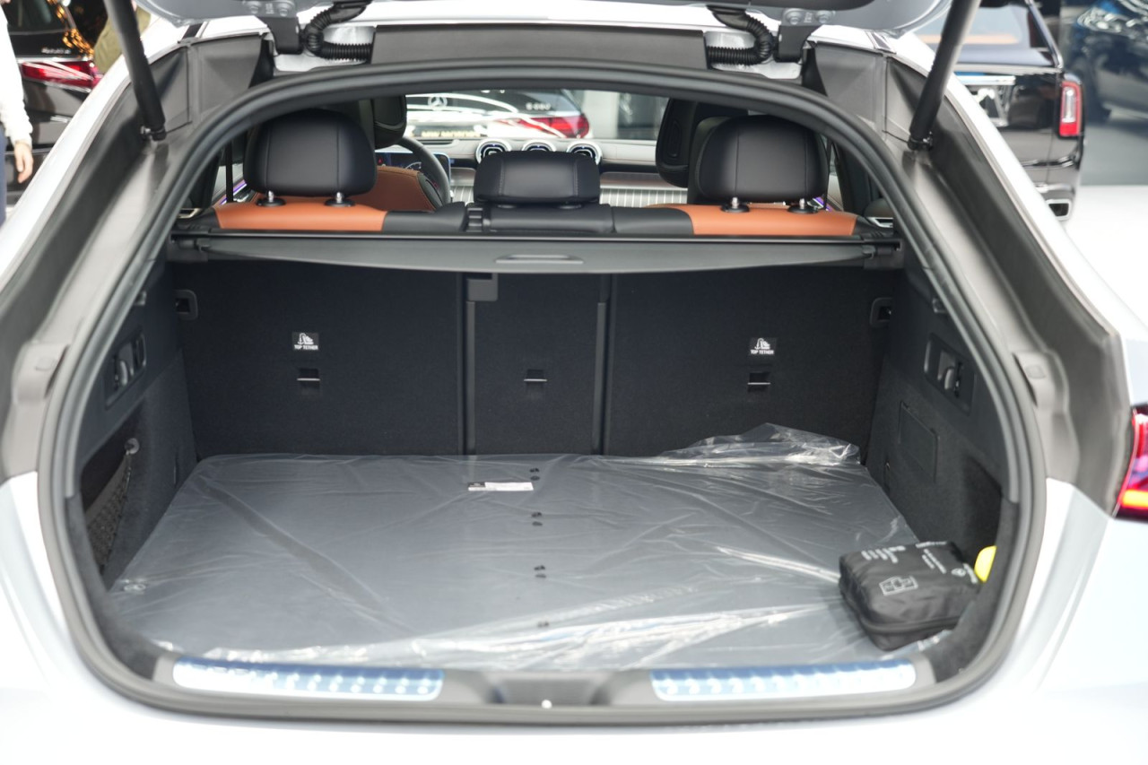 Mercedes Benz 190 - Image 13