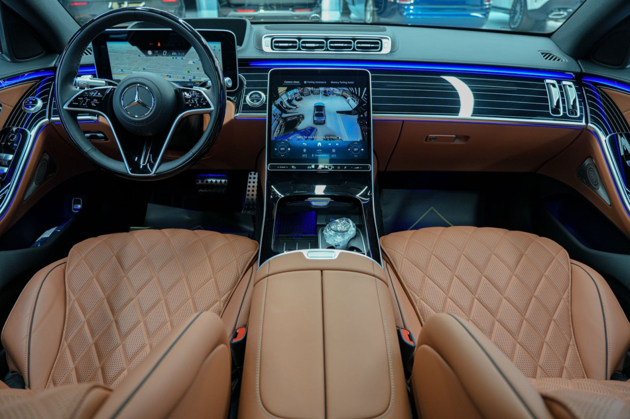 Mercedes Benz S-Class - Image 5