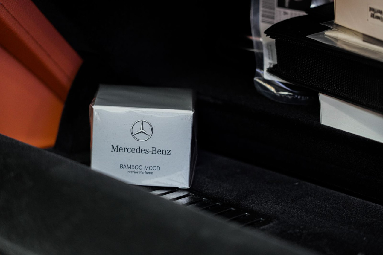 Mercedes Benz S-Class - Image 8
