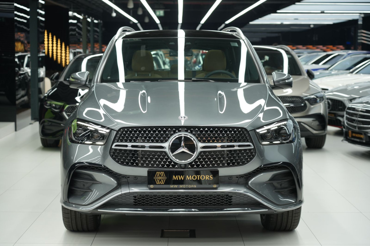 Mercedes Benz GLE SUV - Image 6