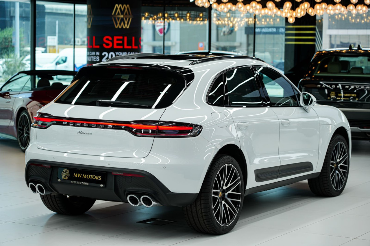 Porsche Macan - Image 4