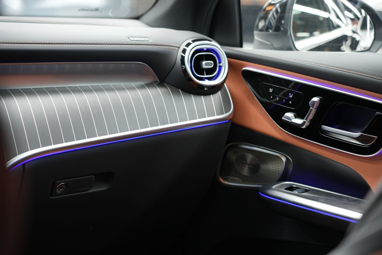 Mercedes Benz GLC - Image 7