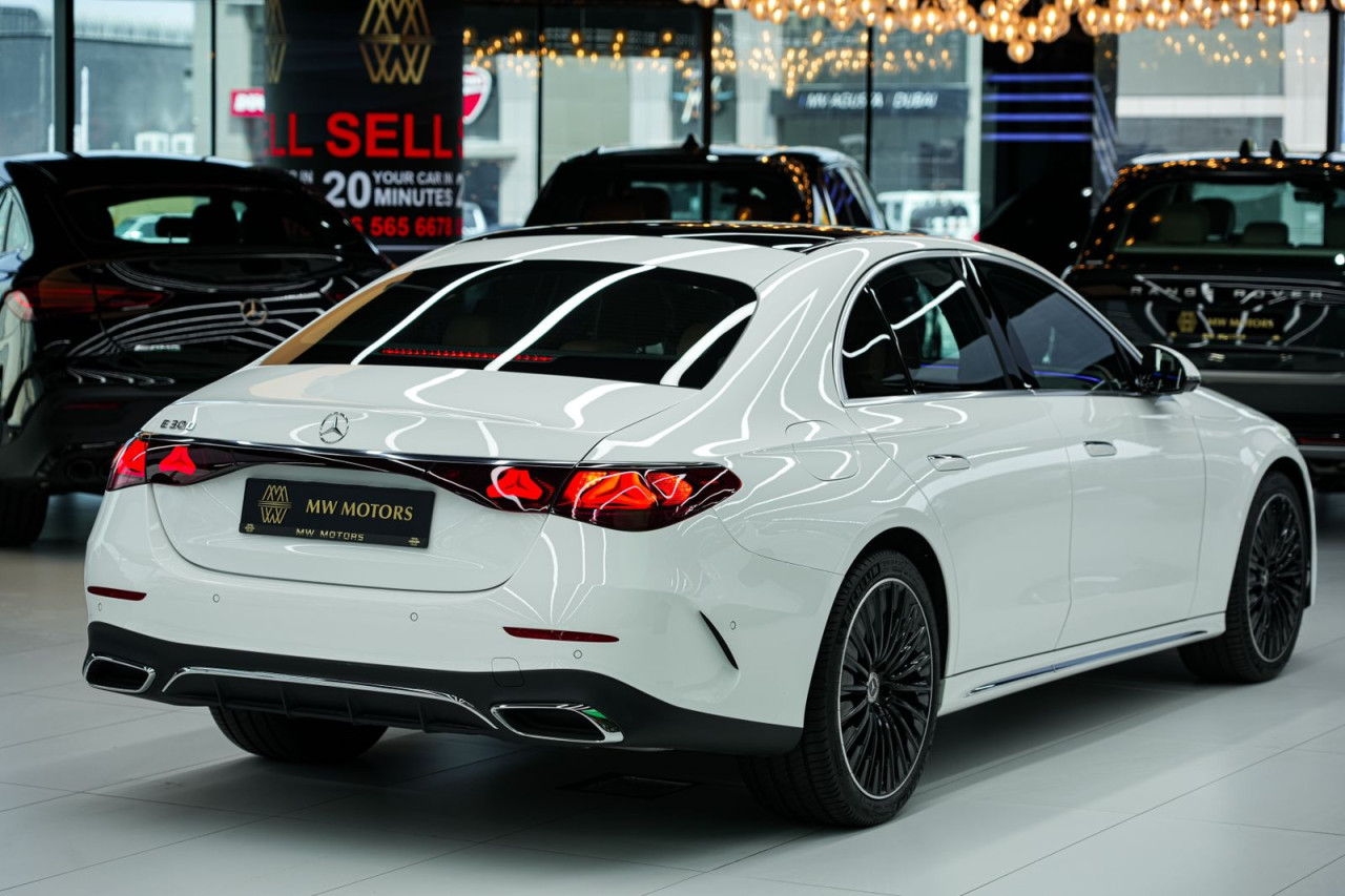 Mercedes Benz E-Class - Image 4