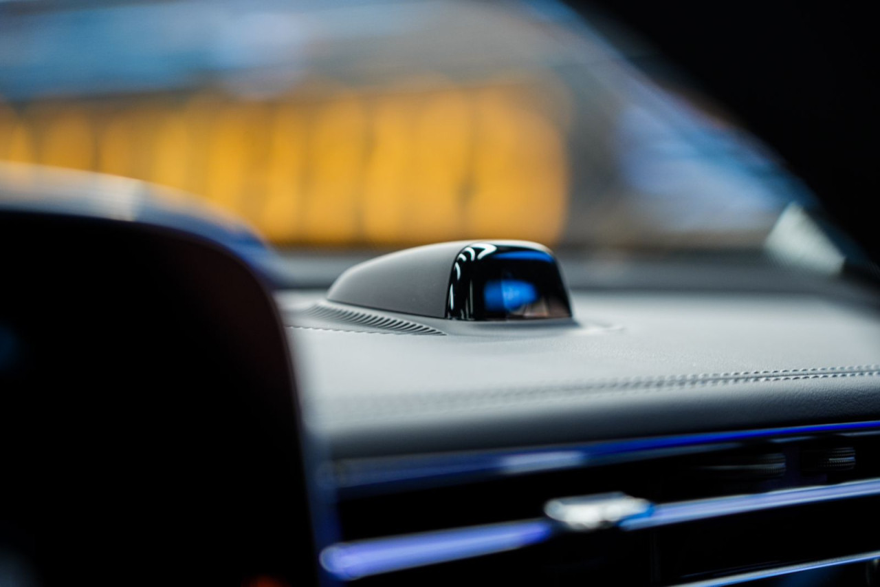 Mercedes Benz E-Class - Image 8