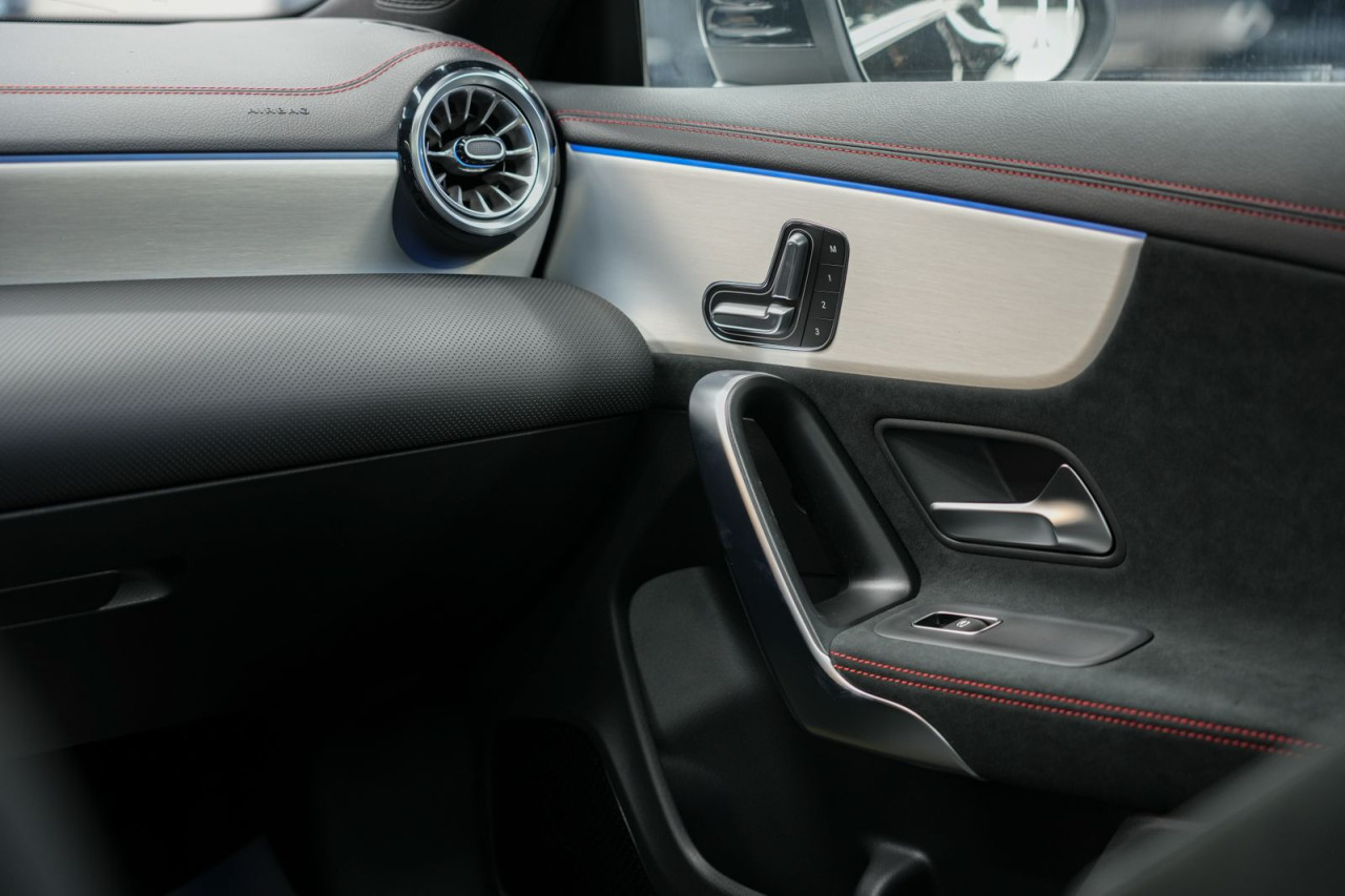 Mercedes Benz CLA - Image 8