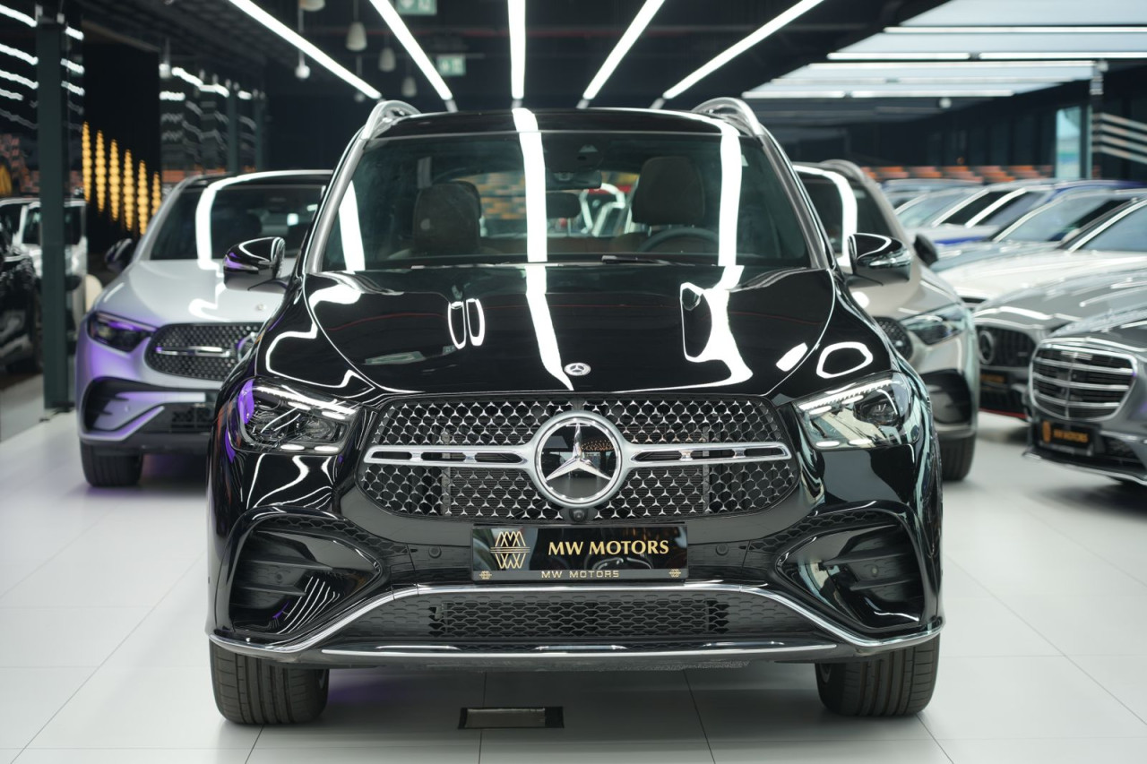 Mercedes Benz GLE SUV - Image 10