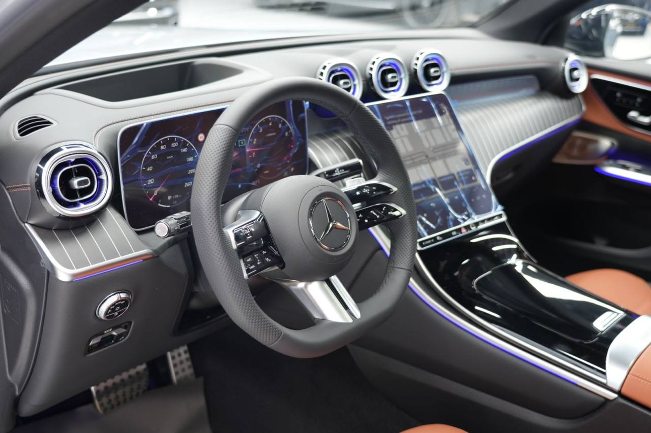 Mercedes Benz 190 - Image 5