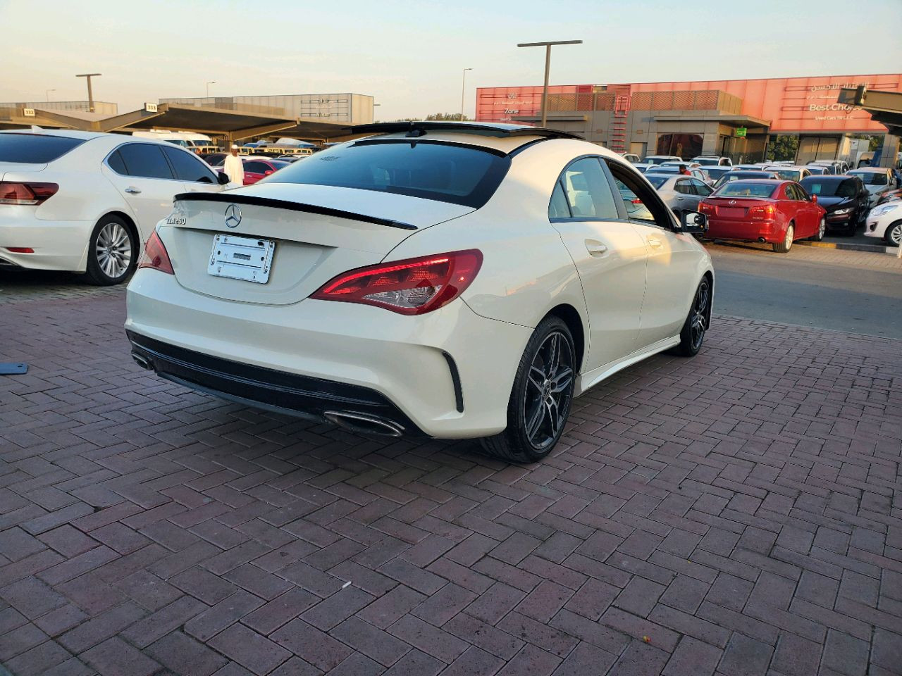Mercedes Benz GLA - Image 9