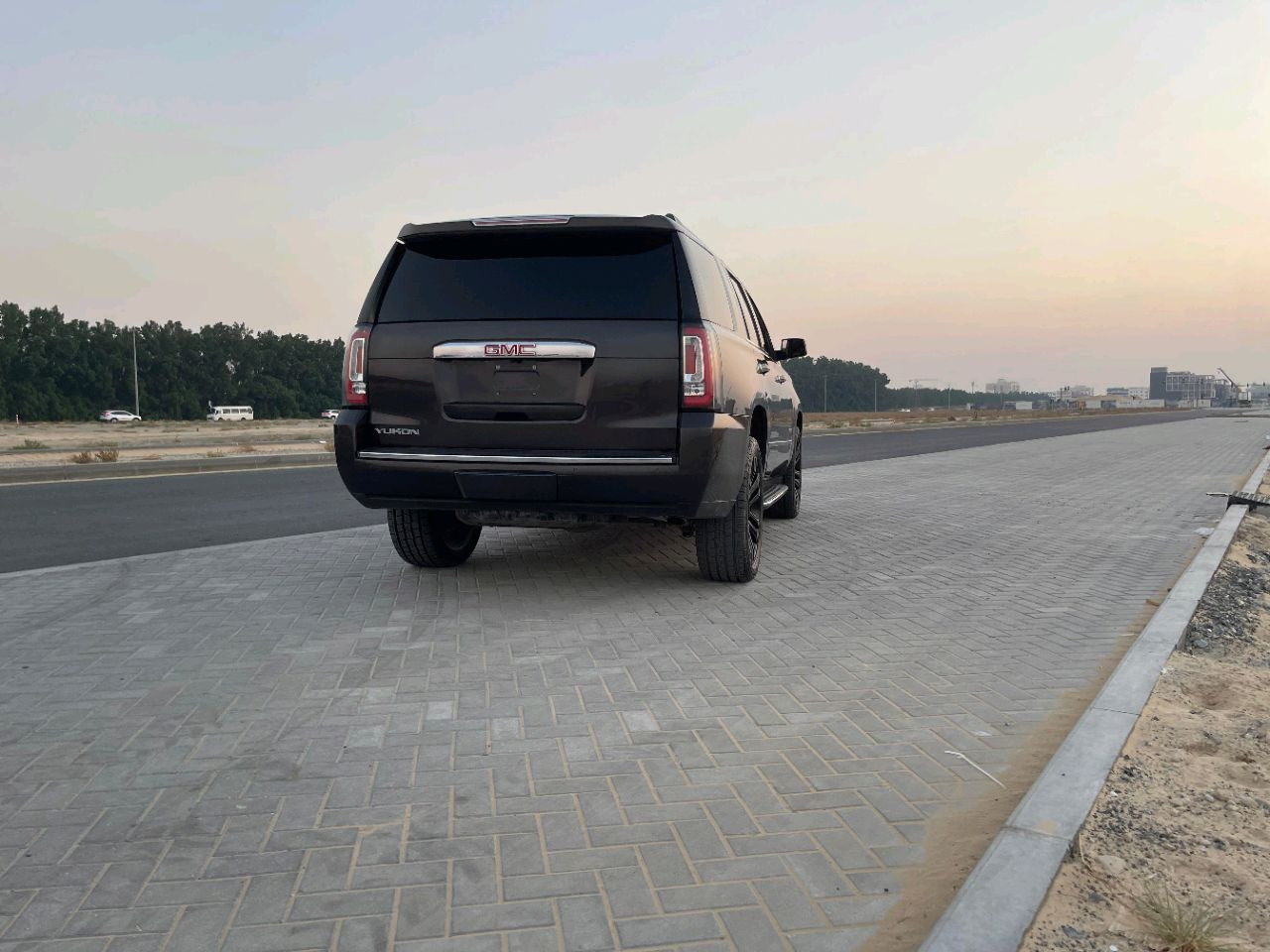 GMC Denali - Image 7