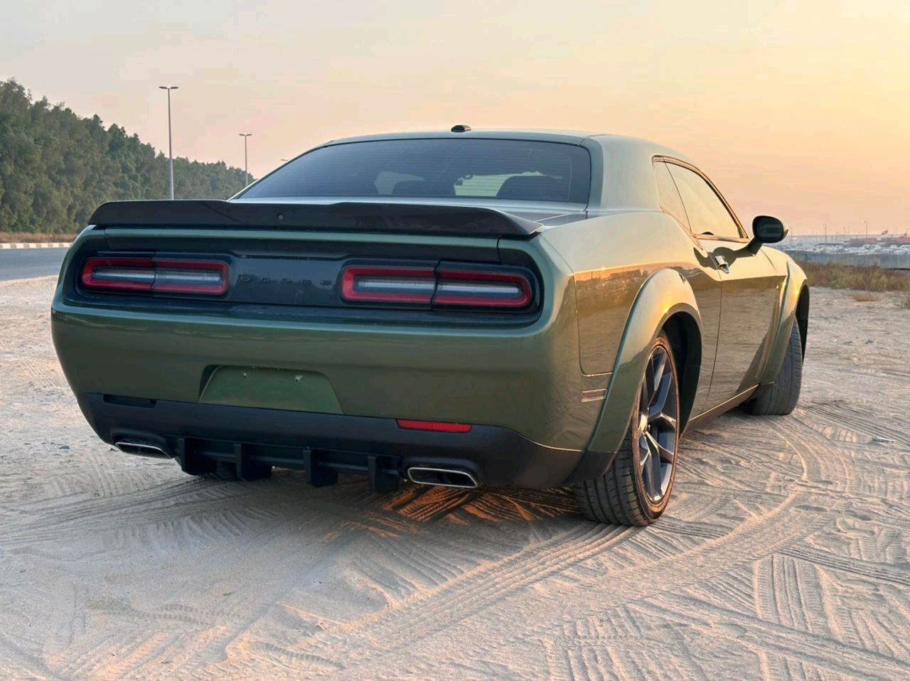 Dodge Challenger - Image 8