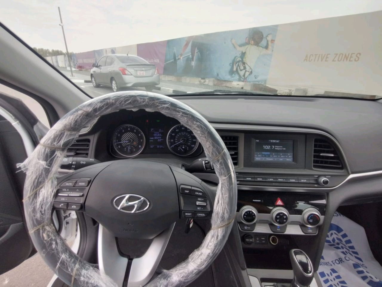 Hyundai Elantra - Image 26