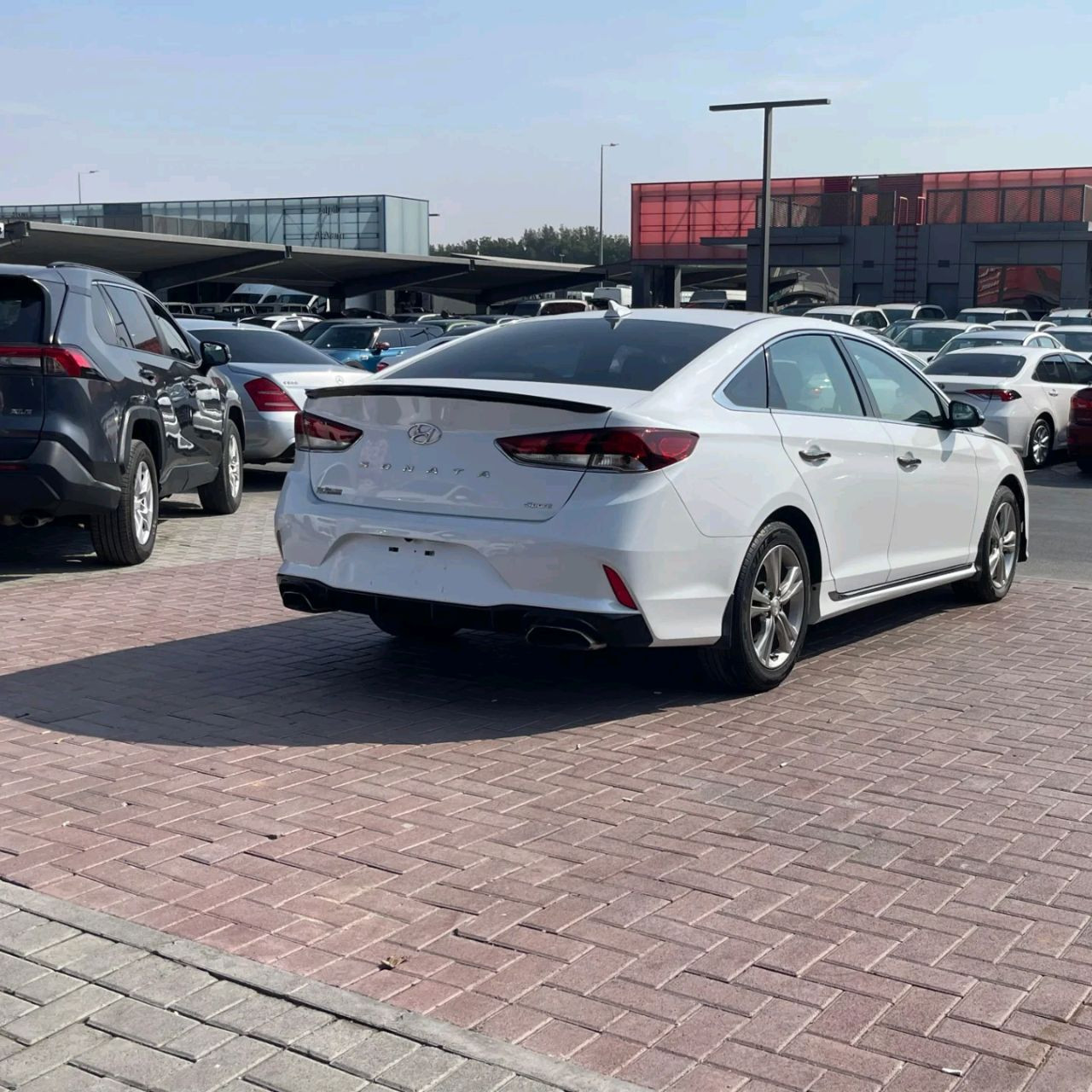 Hyundai Sonata - Image 4