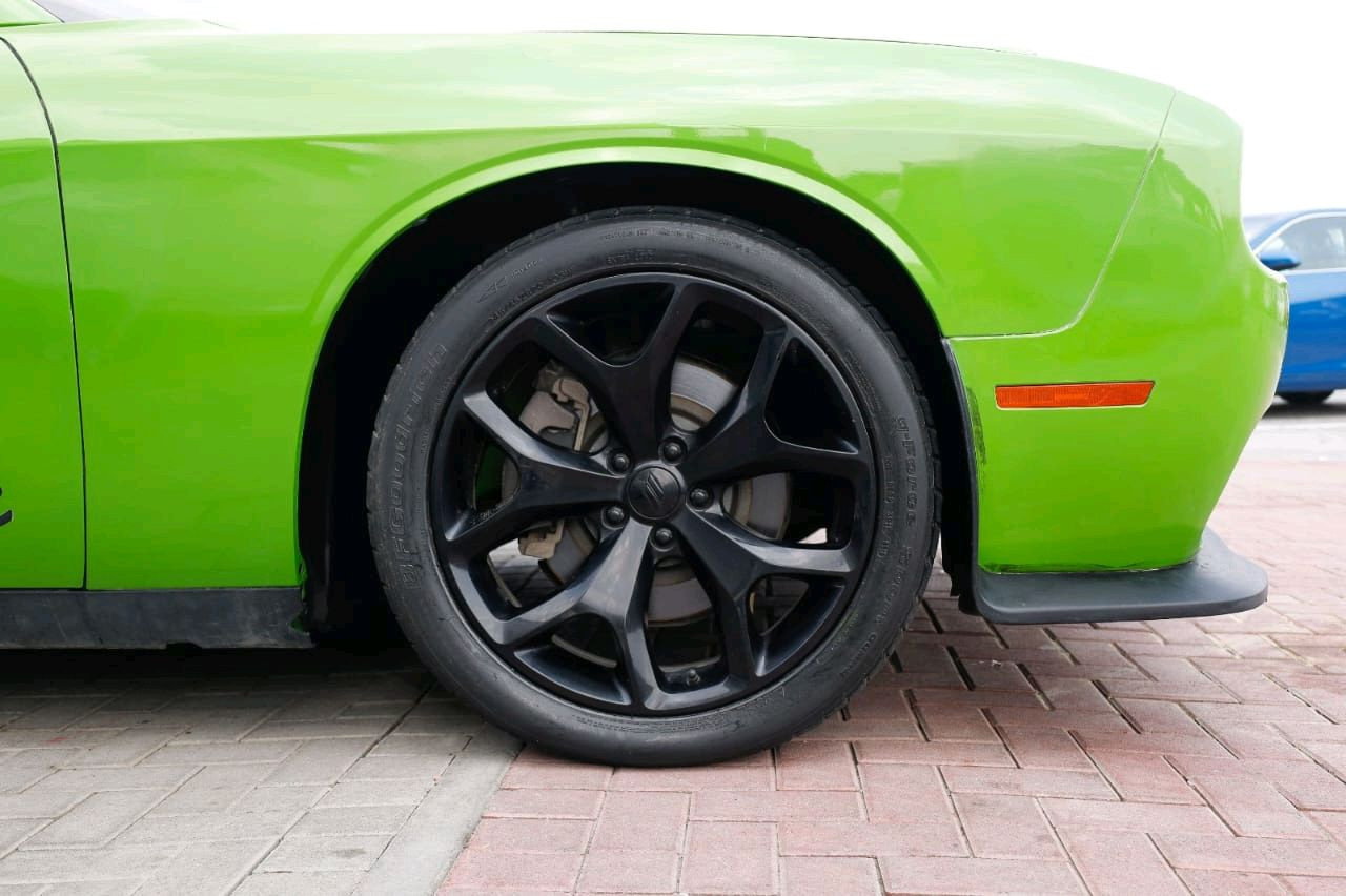 Dodge Challenger - Image 4