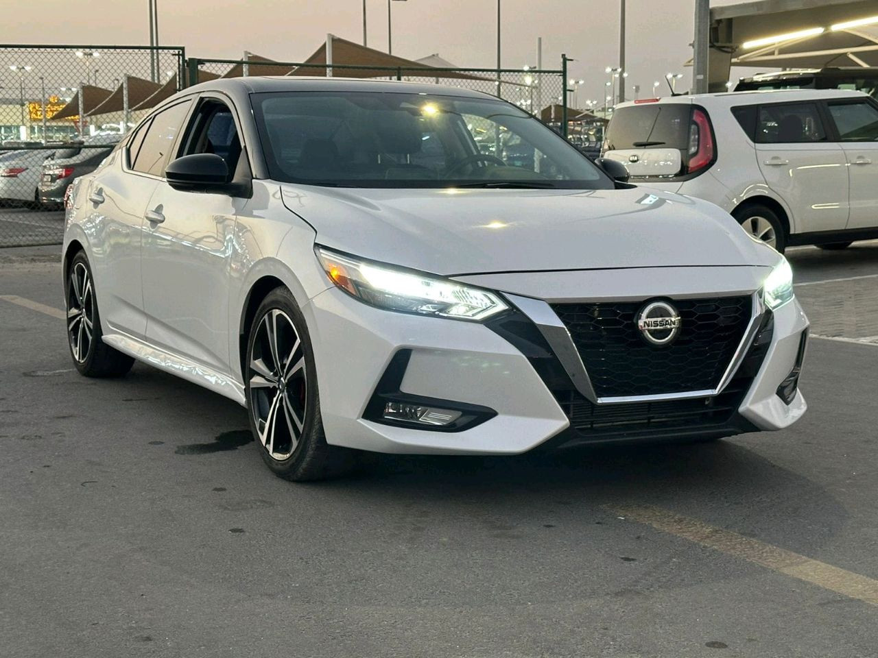 Nissan Sentra - Image 5