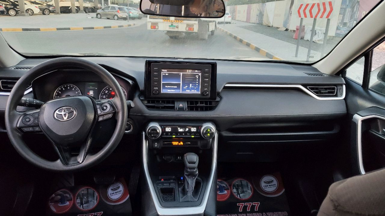 Toyota Rav 4 - Image 7