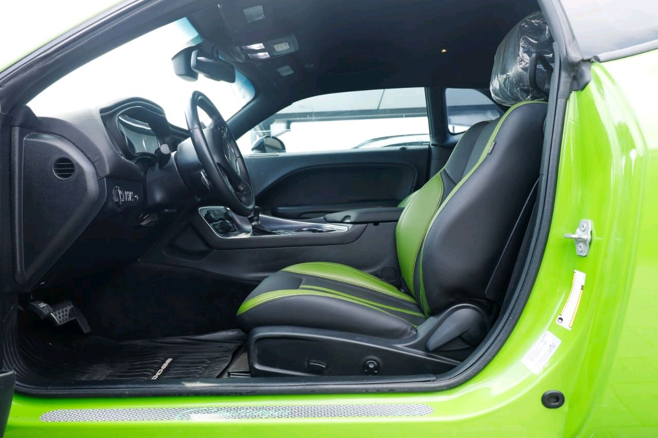 Dodge Challenger - Image 8