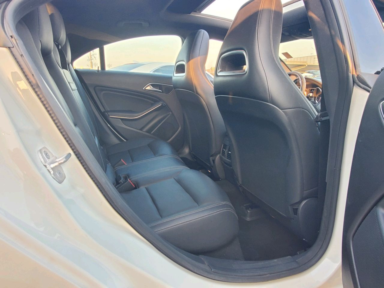 Mercedes Benz GLA - Image 10