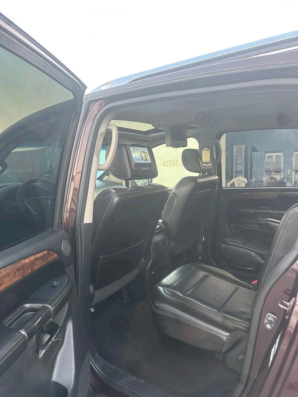 Nissan Armada - Image 7