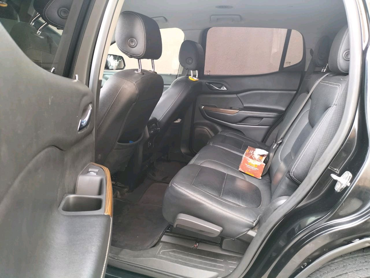 GMC Acadia - Image 3