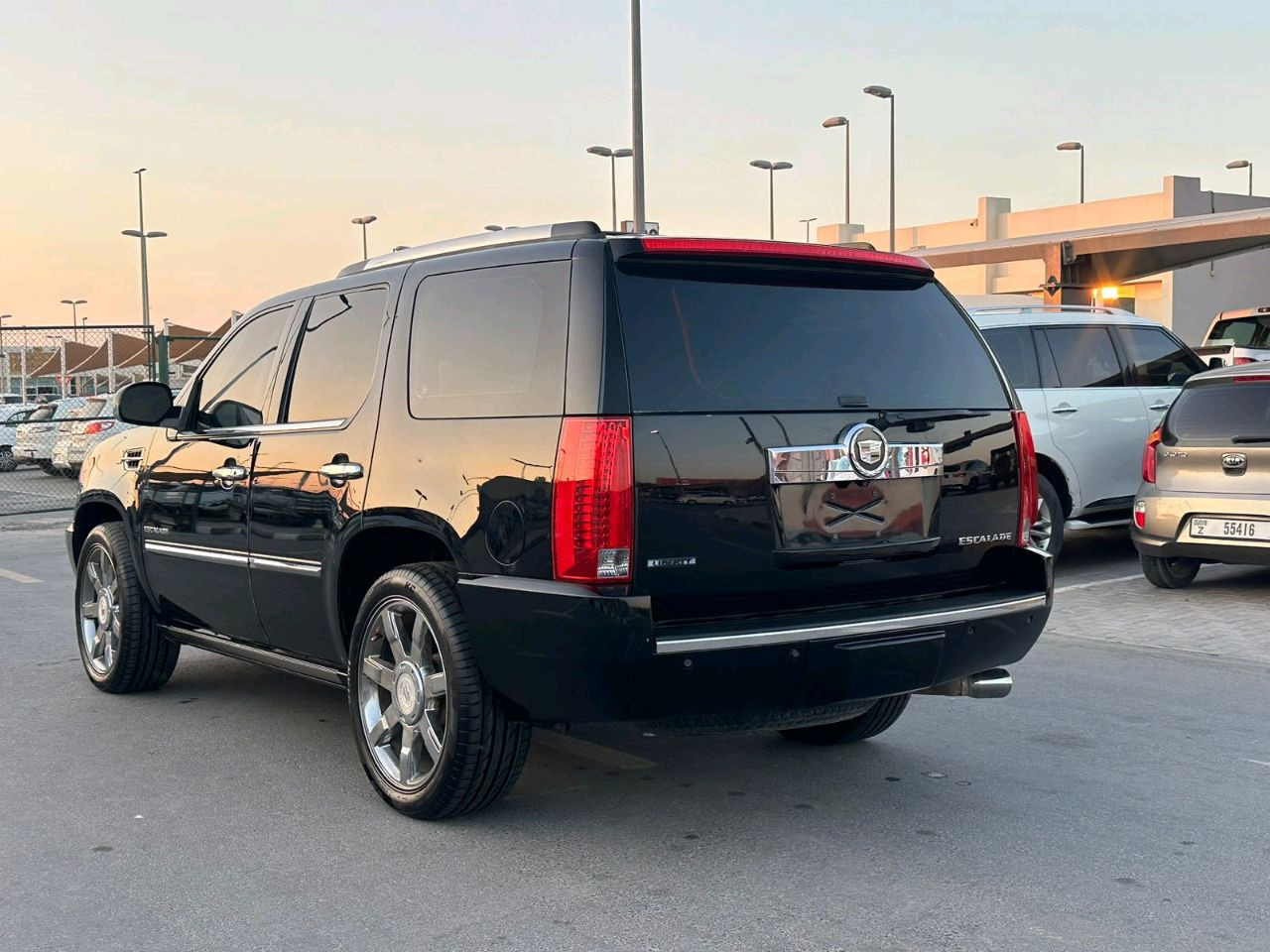 Cadillac Escalade - Image 7