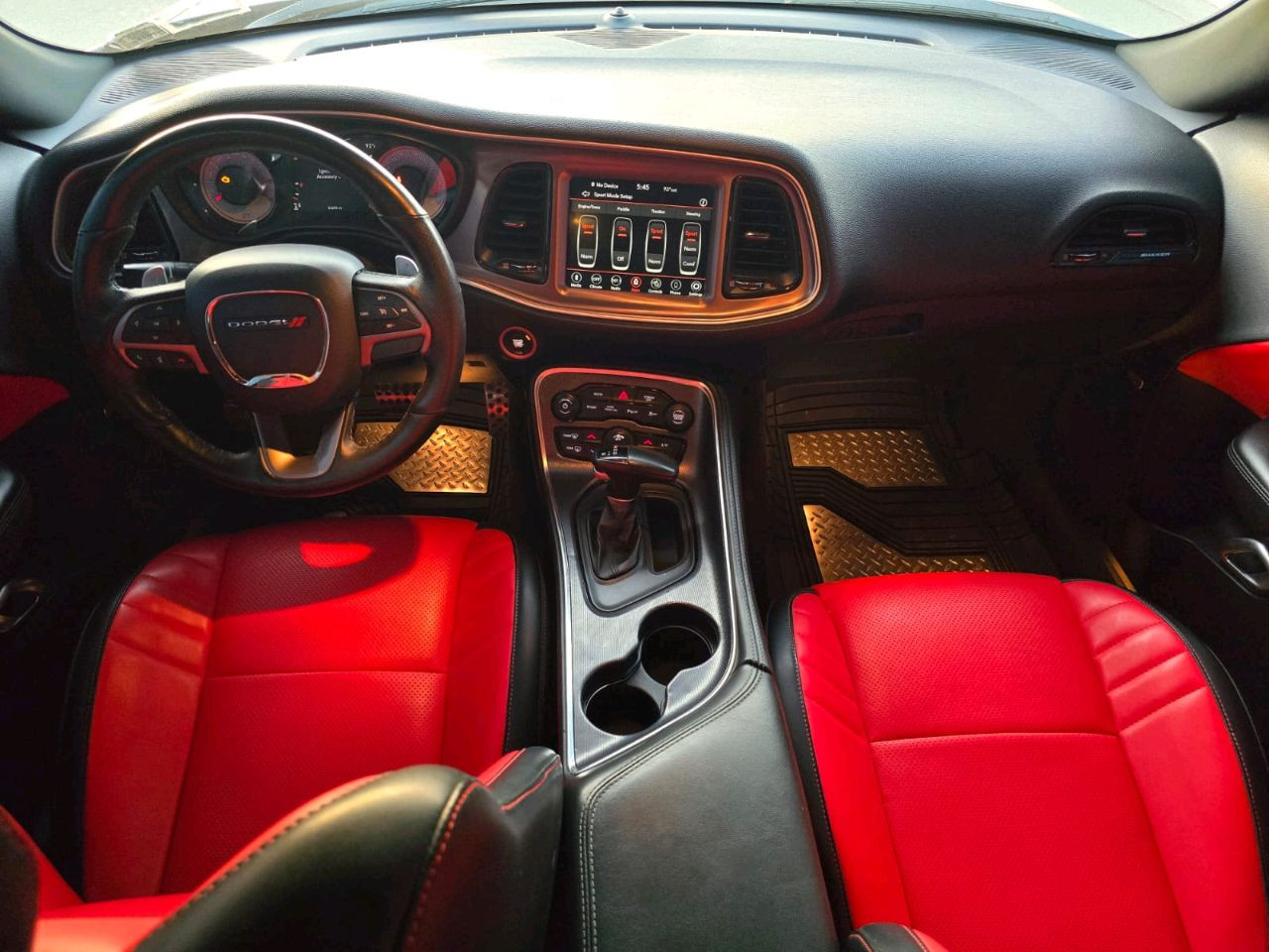Dodge Challenger - Image 5