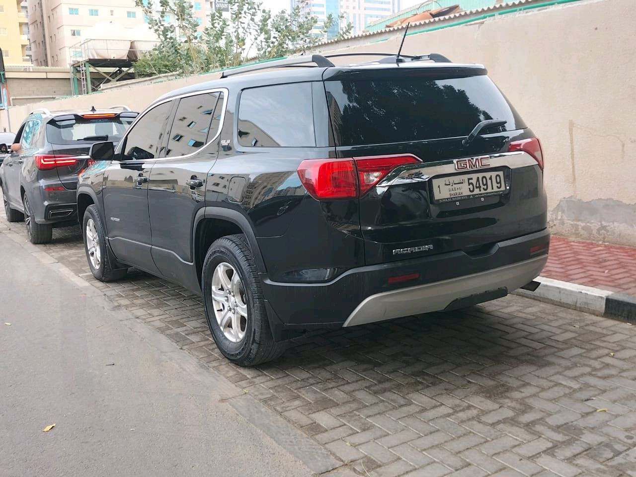 GMC Acadia - Image 8