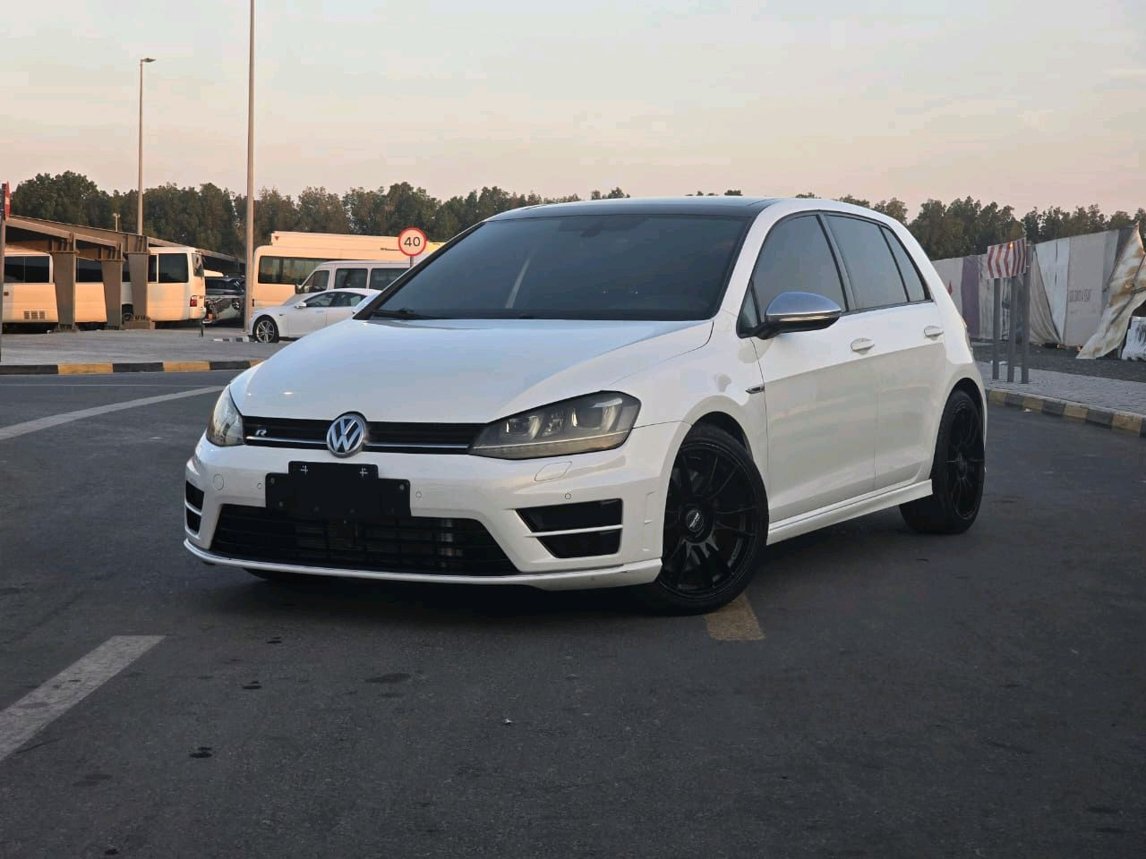 Volkswagen Golf R - Image 6