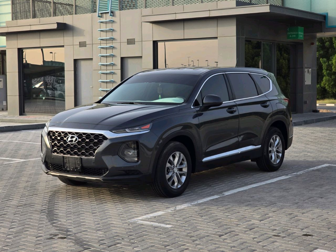 Hyundai Santa Fe - Image 12