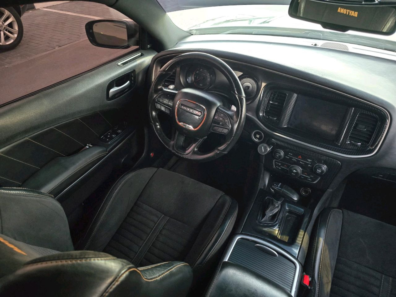 Dodge Charger - Image 11