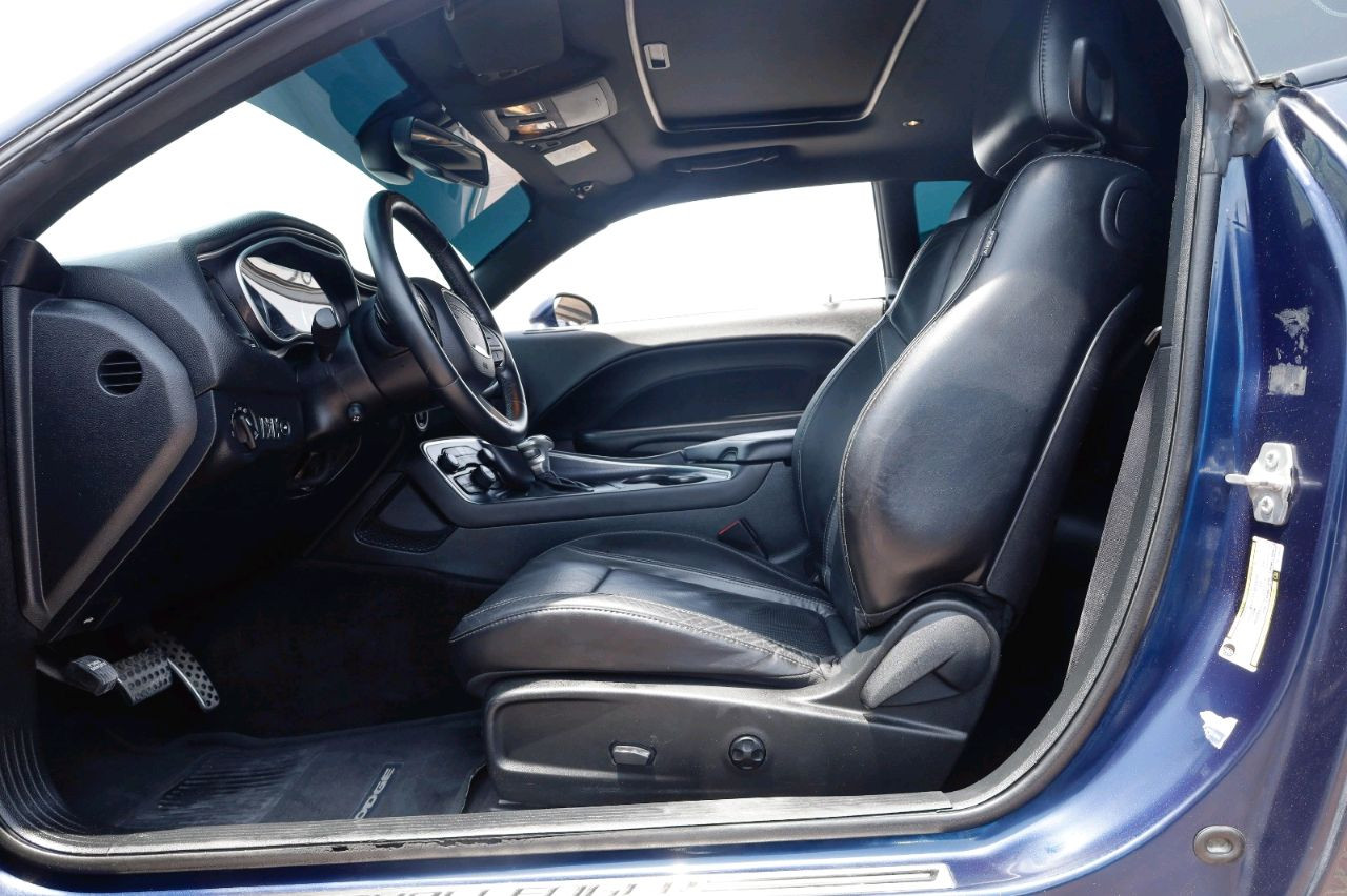 Dodge Challenger - Image 9