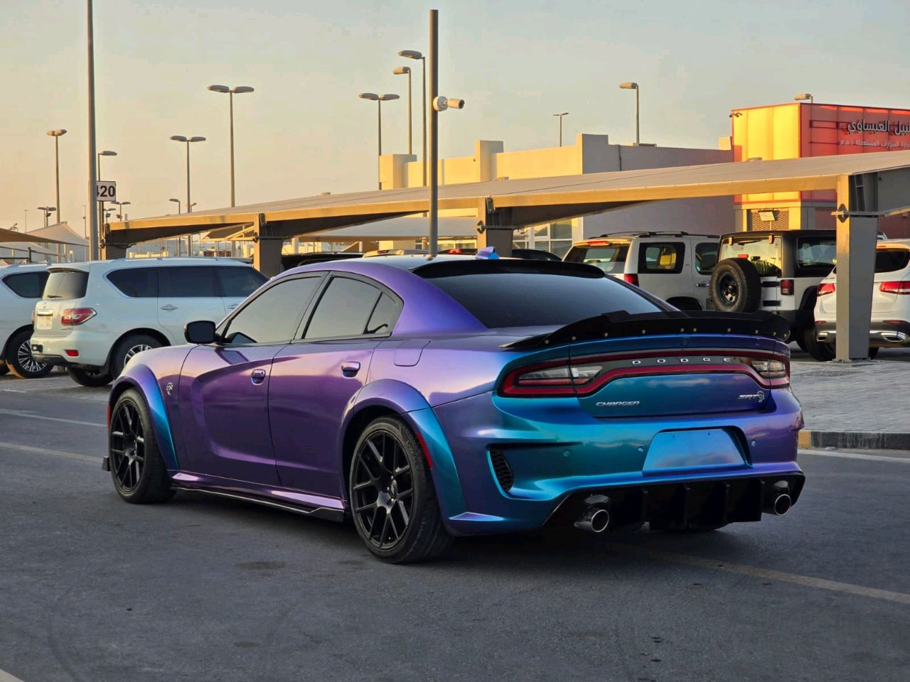 Dodge Charger - Image 11